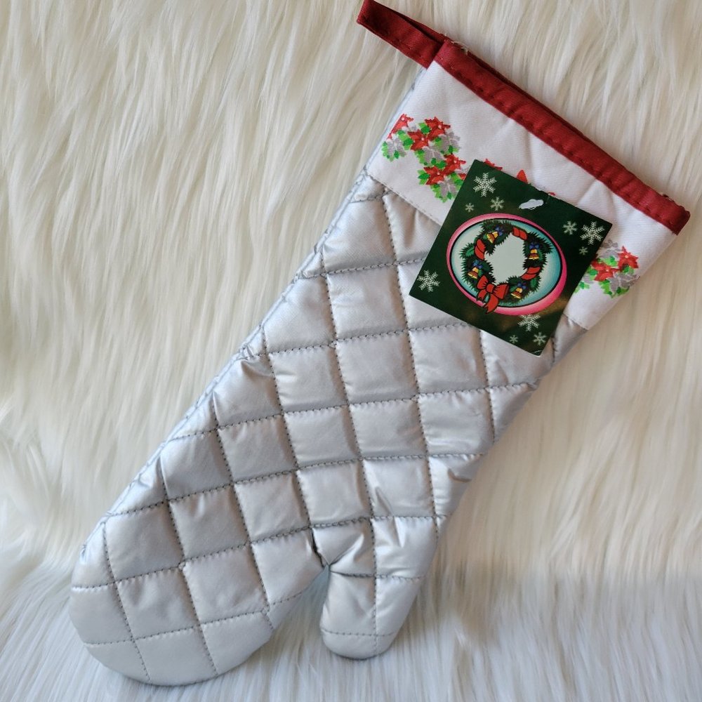 Metallic Oversized Holiday Oven Mitt